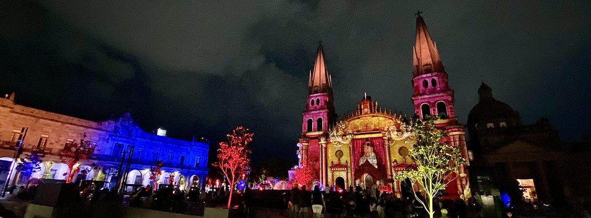 skiphunt's tweet image. Went out for an evening stroll in the Centro. Most everything was shutting down, but got a few nighttime images before calling it a day :) - #Guadalajara #Mexico 🇲🇽 07/20/25
