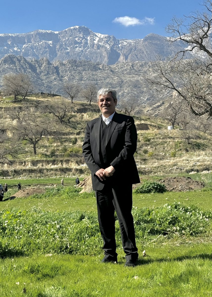 ardeshi27283912's tweet image. #خومی به واسطه فرزندش بلندترین کوه ایران است
#تاجگردون