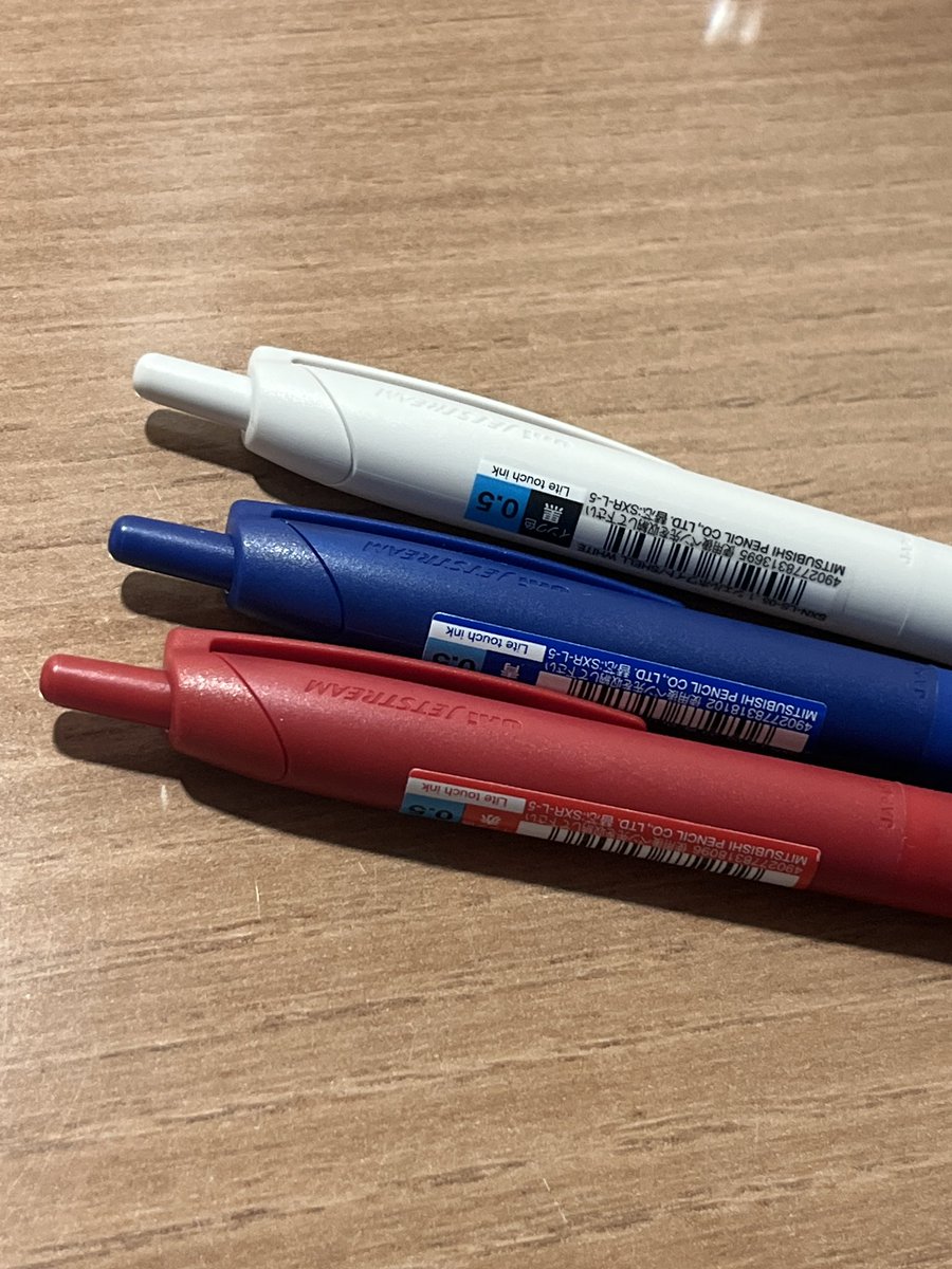 ineedcollege's tweet image. 아니레알 섹시 볼펜…
유성볼펜 러버 분들 “제트스트림 라이트” 터치 ㅈㄴ게 추천합니다!!!!
1. 힘안줘도 존나잘써지고 처음부터 잘나옴
2. 수성펜마냥 찐한 색
3. 볼펜 디자인도 예쁘미
저도 3년만에 볼펜 갈아탓어요