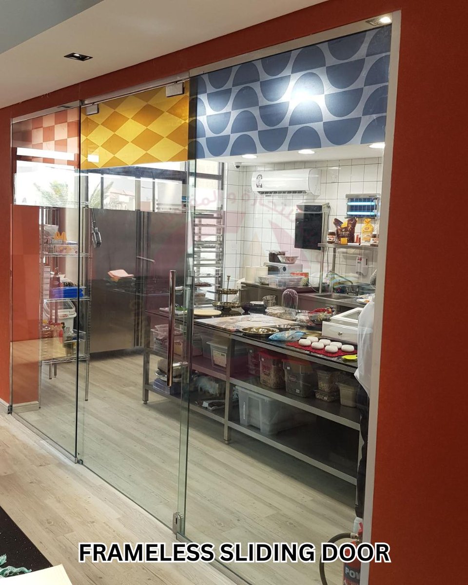 GlassArt_q's tweet image. Our frameless sliding door is a perfect fit for stylish, high-function spaces.

#FramelessSlidingDoor #CommercialKitchenDesign #HygienicSpaces #ClearDivision #GlassPartition #SmartInteriors #SlidingGlassDoor #ProfessionalKitchens