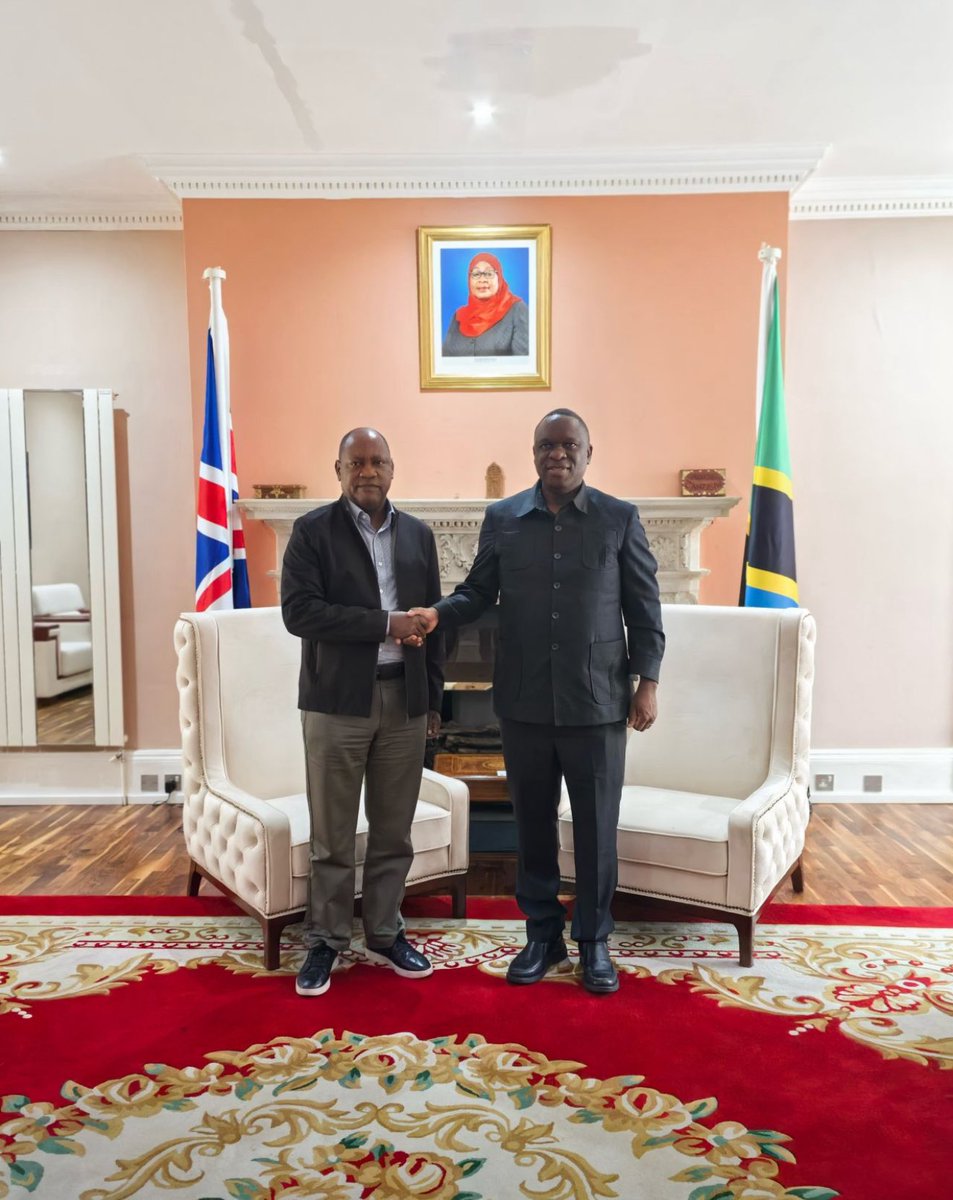 MbelwaK's tweet image. Ujumbe wa Benki ya NBC Tanzania ulioongozwa na Mkurugenzi Mkuu Ndugu Theobald Sabi ulitembelea Ubalozi ambapo nilipata fursa ya kuwashukuru kwa ushirikiano wao kwa Ubalozi katika utekelezaji wa diplomasia ya uchumi. Wamenihakikishia utayari wao kutoa huduma za kibenki kwa…