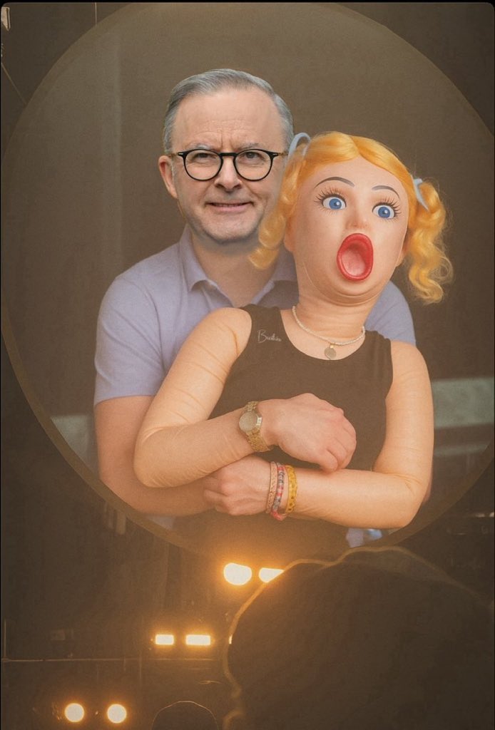 Bloody kiss cam at it again