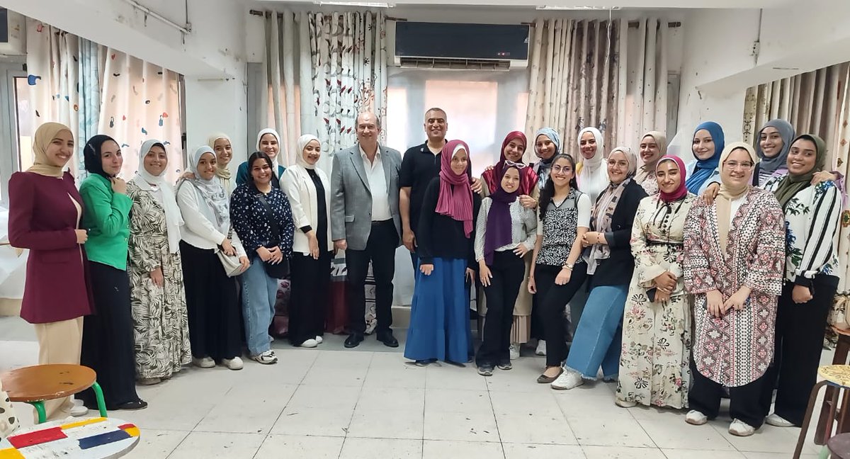 الصفحة الرسمية لجامعة حلوان (@helwan_un) on Twitter photo افتتاح معرض "تطوير الصناعة والمشروعات الصغيرة لطباعة المنسوجات" بفنون تطبيقية حلوان افتتاح معرض "تطوير الصناعة والمشروعات الصغيرة لطباعة المنسوجات" بفنون تطبيقية حلوان