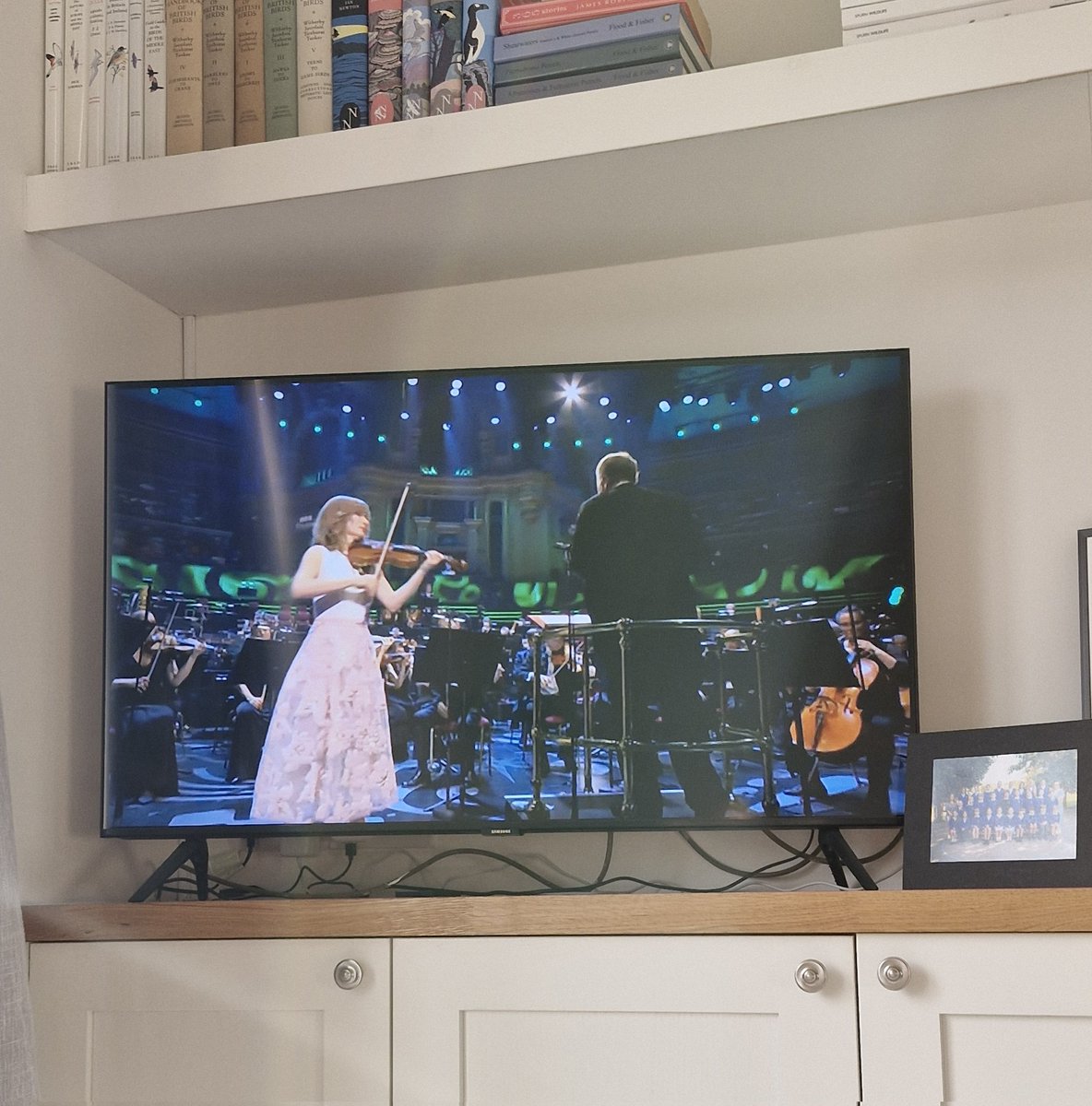 tom_mckinney's tweet image. Jawdropping playing from Lisa Batiashvili in Sibelius's Violin Concerto at the First Night of the Proms! Missed it live, but caught up over the weekend. It's Breakfast @BBCRadio3 6.30 - 9.30 and it was a Crested Lark for the dawn chorus. Come and start the week with us ☕️