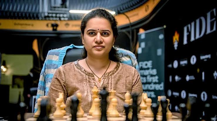 ncbn's tweet image. Let’s cheer for our Telugu daughter shining brightly on the global stage.
Congratulations to Grandmaster Koneru Humpy on becoming the first Indian woman to reach the FIDE World Cup semifinals.
Your achievement fills us with pride and inspires countless others across the nation.…