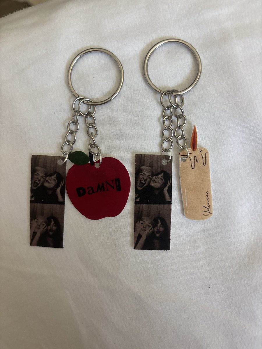 watch1ngitfall's tweet image. hi lolla and gracie la friends i think i have a little more printable shrinky dink paper and chains and such i would like to make some for oomfs so lmk if anyone wants one for #free