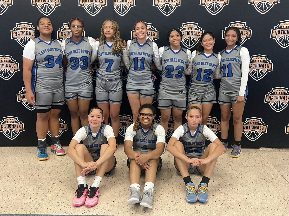 LadyBlueDevils4's tweet image. Silver/ Gold Team
Congratulations, ladies, on winning the Silver Bracket Championship! 🏆
What a great way to finish the AAU season — with EFFORT, RESILIENCY, and TEAMWORK. Your coaches and parents are incredibly proud of each and every one of you. 💙 👏 #AAUSeason #Champions…