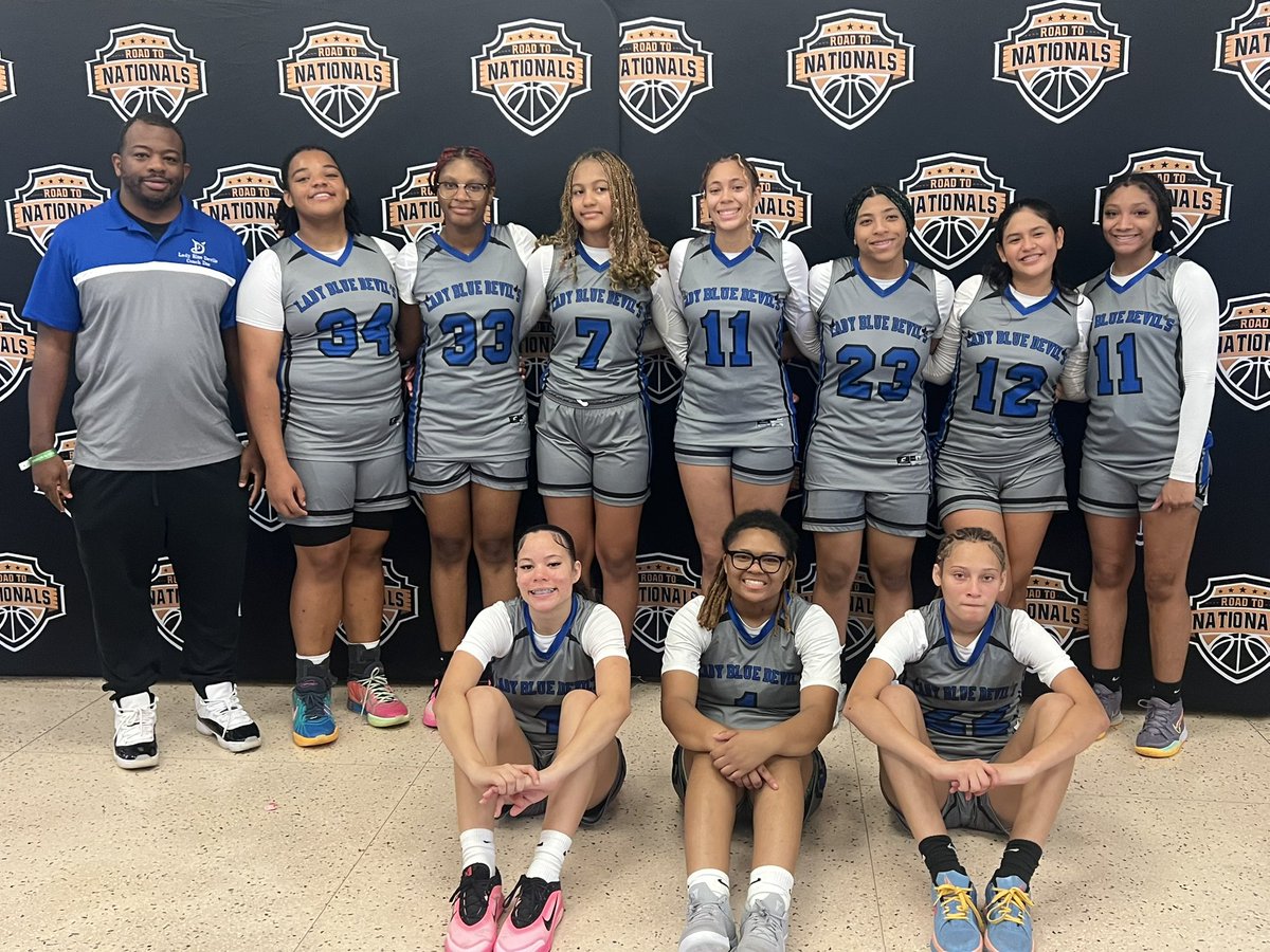 LadyBlueDevils4's tweet image. Silver/ Gold Team
Congratulations, ladies, on winning the Silver Bracket Championship! 🏆
What a great way to finish the AAU season — with EFFORT, RESILIENCY, and TEAMWORK. Your coaches and parents are incredibly proud of each and every one of you. 💙 👏 #AAUSeason #Champions…