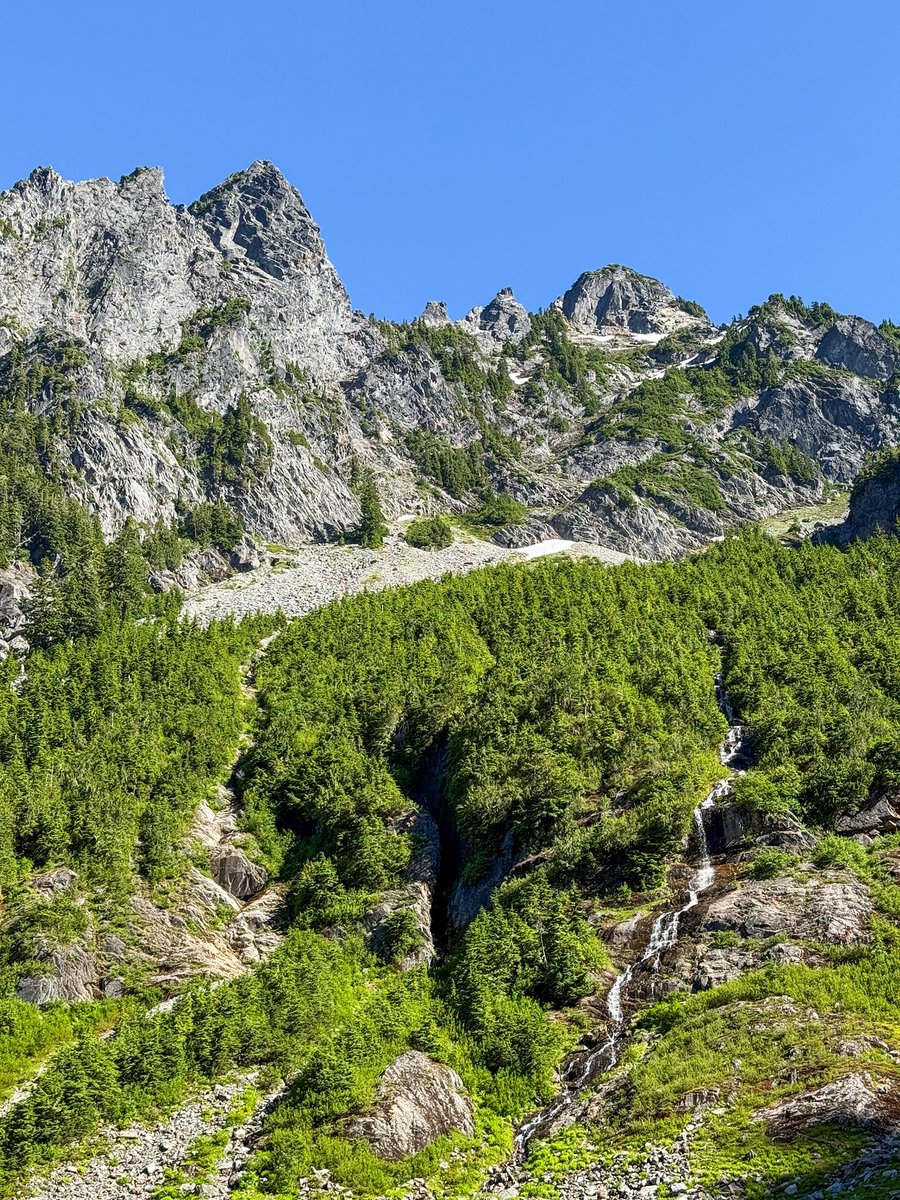 BenjiBacker's tweet image. One of the most pro-American things you can do is work to protect our nation’s incredible beauty.