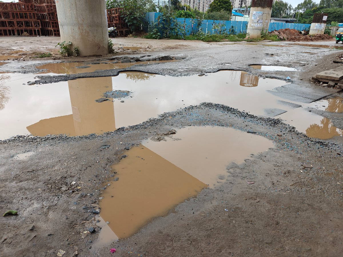 nehalbshah's tweet image. Sad state of affairs.No apathy
Only nightmare
@BBMPCOMM @bbm@bwssbchairman @osd_cmkarnataka @MALimbavali @DKShivakumar @PCMohanMP . Help @TVMohandasPai @kiranshaw @Tejasvi_Surya @ChristinMP_ @BangaloreMirror @CivicOp_india @kdevforum @WFRising @carmelaramunite