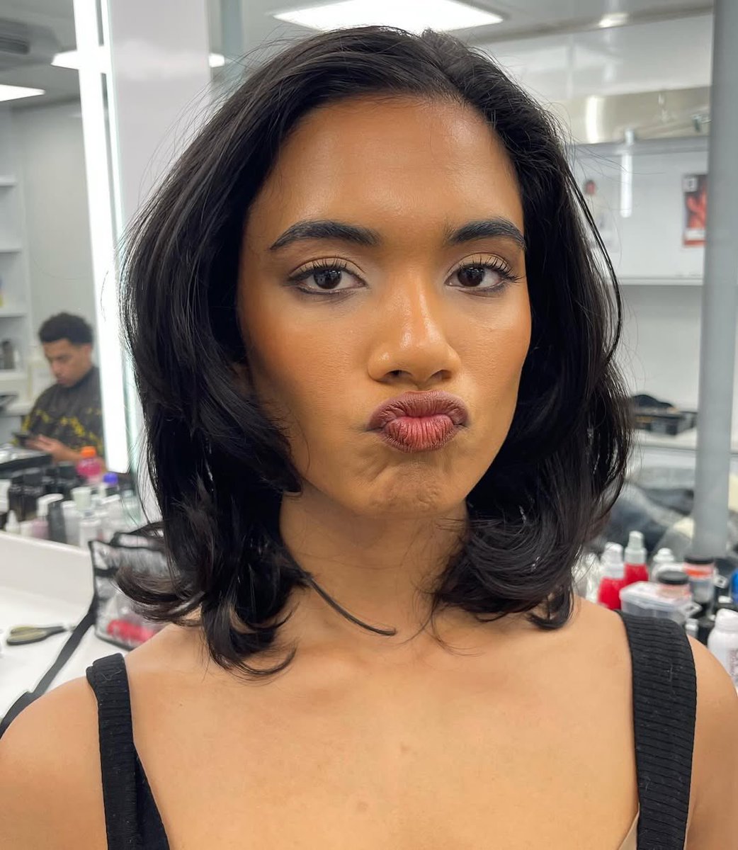 supriyaganeshbr's tweet image. Fotos dos bastidores para caracterização da personagem Nova em Grown-ish💄: Emily Isaac | makeupbyemilyisaac