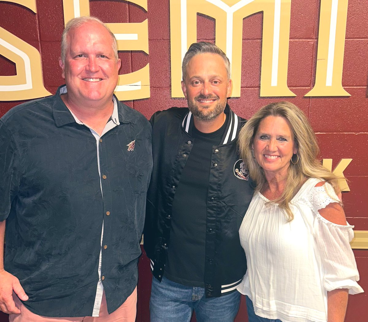 CoachHand's tweet image. Always great to see my buddy @natebargatze…One of the funniest dudes on the planet. He and his crew of comedians were awesome tonight in Tallahassee.
#BigDumbEyes
