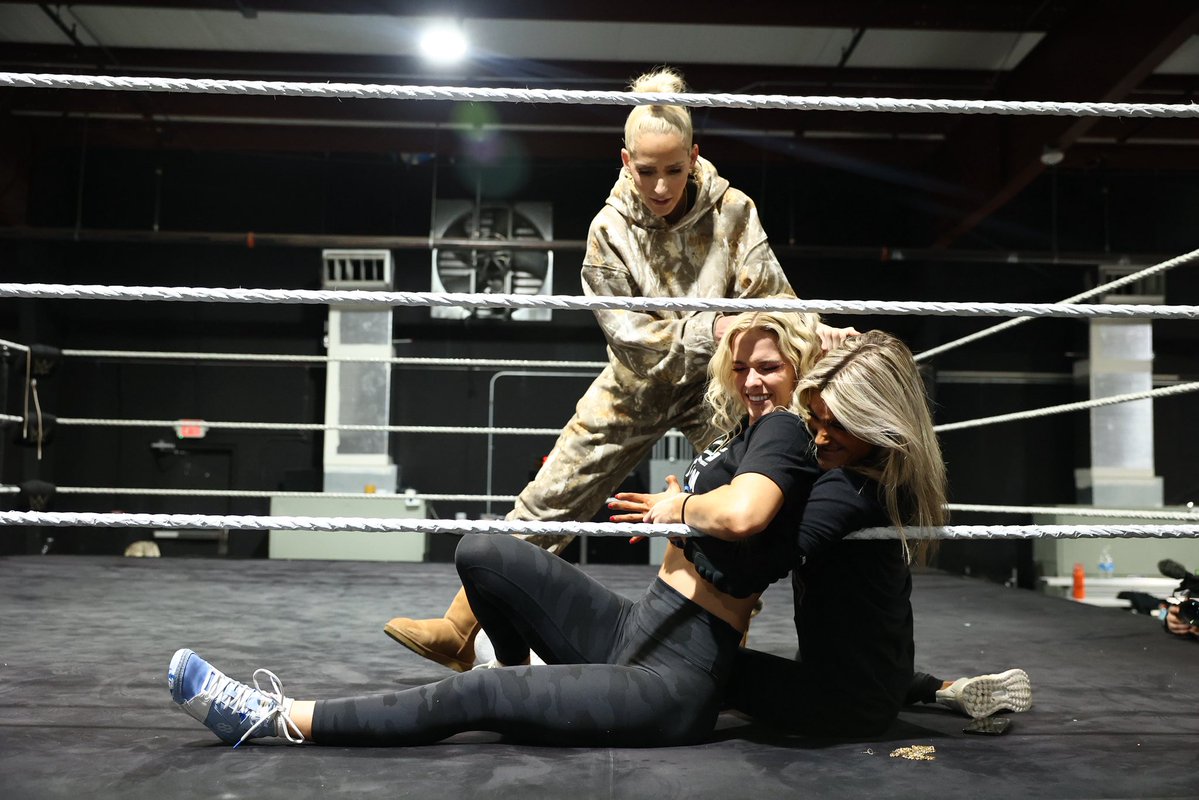 summer__wwe's tweet image. Don’t miss my match tonight on @WWE LFG at 10pm ET on @WWEonAE ‼️ #wwe #WWELFG