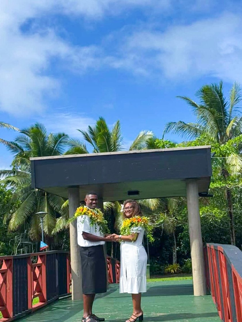 Massive congratulations to the Karawalevus on tying the knot💍

May your journey as husband and wife be filled with joy and beautiful memories🫶🏾

Kalougata na vuvale vou.

#TosoDrua