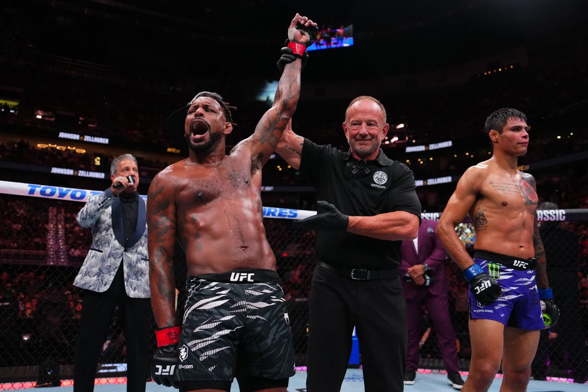UFC_Asia's tweet image. Still the @Menace155! 💪
Michael Johnson continues his resurgence over at #UFC318! Who you think should he face next!?