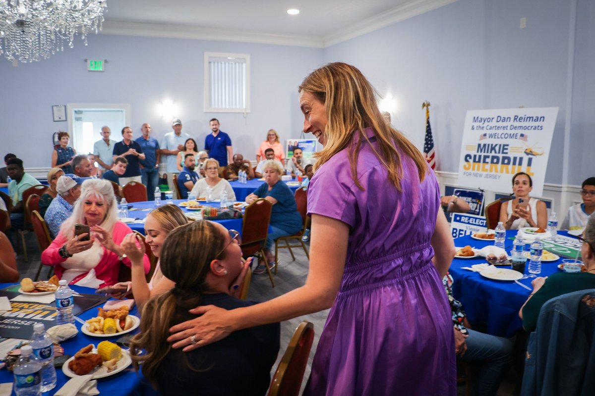 MikieSherrill's tweet image. Two packed events in Carteret and Highland Park today!
So great to be on the road talking with hundreds of New Jerseyans who are ready to work together to chart a different path forward for our state.