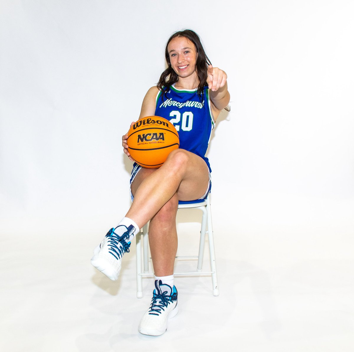 HurstWBB's tweet image. Birthday Mood ☘️

We hope you had the best day Fia!