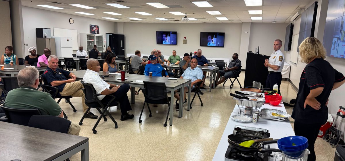 dcfireems's tweet image. Retired members of @dcfireems got the opportunity to renew old friendships and swap stories at a breakfast sponsored by @IAFF36 and the @dcfireemsfound. The event was held at the Training Academy of #DCsBravest