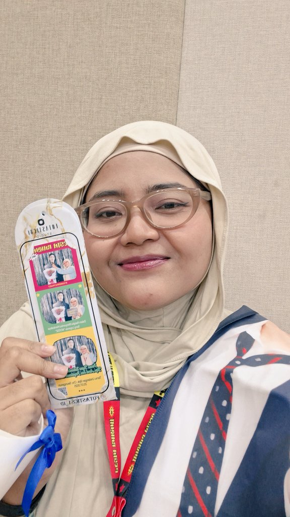 Rasanya kayak full cardio loncat-loncat, joget, karaokean jadi rocker sehari 🤘😂. Thank you <a href="/summer5project/">Summer Five Project</a> for the amazing event! Met so many lovely MOODZ and felt the hype welcoming Bapak Cho Seungyoun purna tugas 😂 #WOODZ #MOODZ