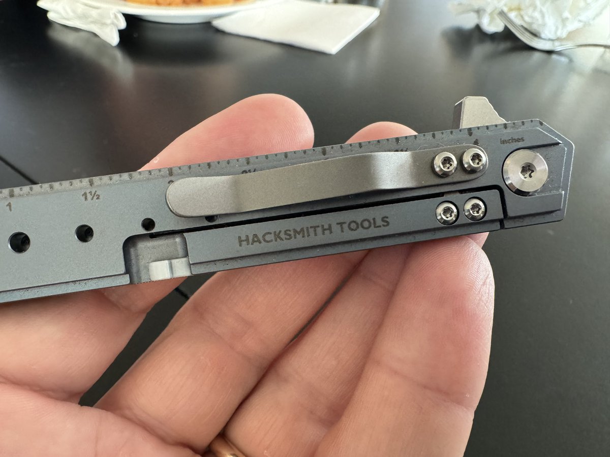 joeltelling's tweet image. This is a Smith Blade from @thehacksmith and it’s going to be available soon. It’s COOL.