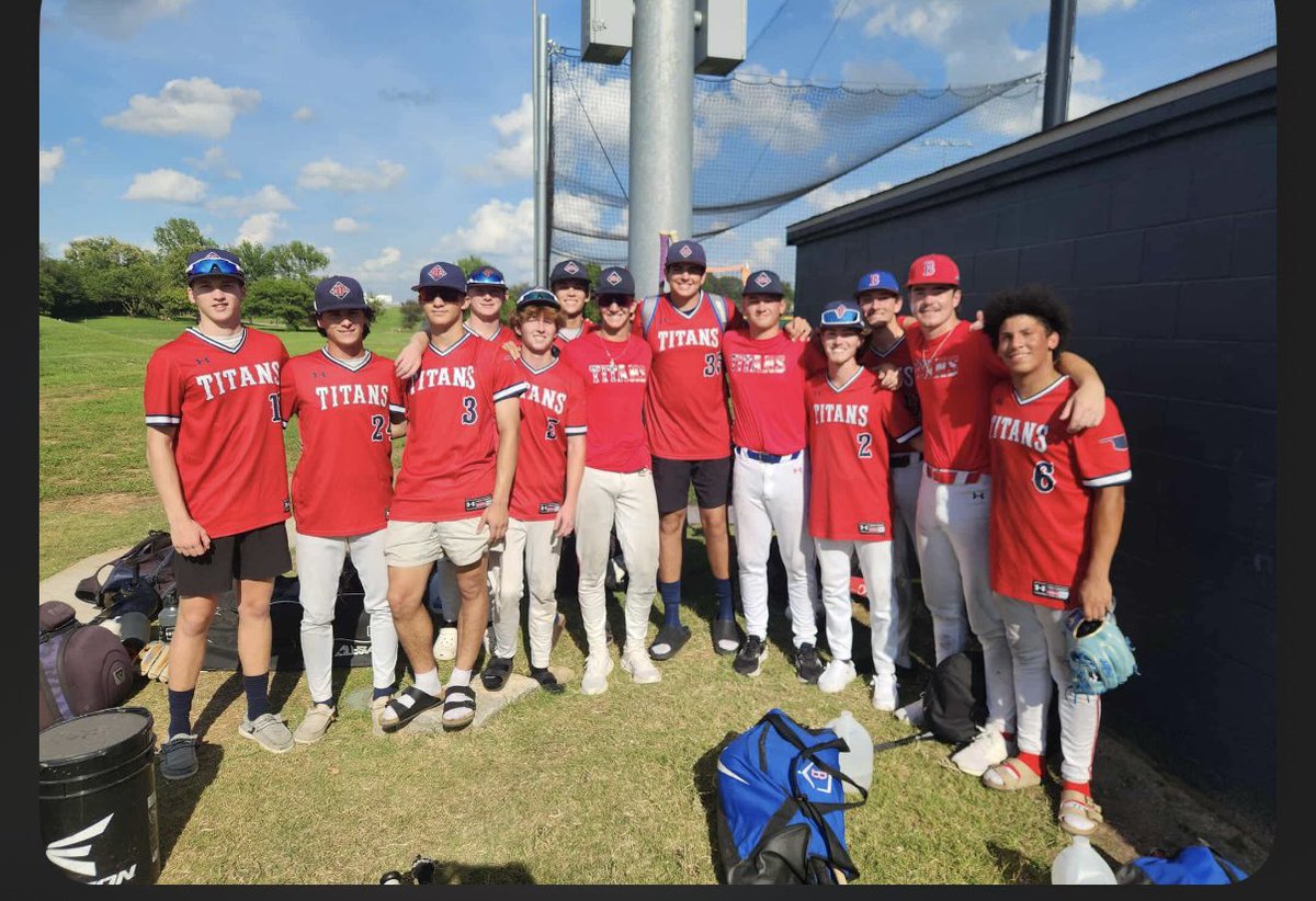 dgoldman7's tweet photo. Great group of ballplayers @bbatitans https://t.co/Bu7aBubGSs