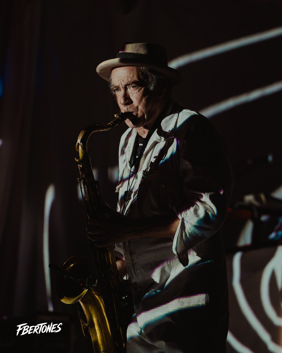 Facundo Bertones (@fbertones) on Twitter photo Sergio Dawi y la <a href="/KermesseRedonda/">La Kermesse</a> pasaron por Montevideo Uruguay. Primer fecha 19/7 en la Sala del Museo. Sergio Dawi y la <a href="/KermesseRedonda/">La Kermesse</a> pasaron por Montevideo Uruguay. Primer fecha 19/7 en la Sala del Museo.