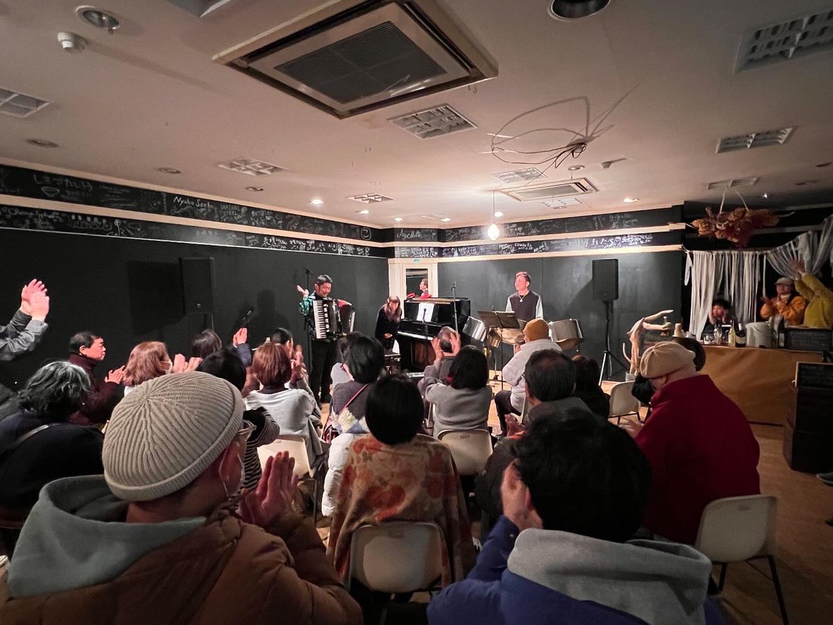 【piacopan LIVE!!!!!!】
7/21 吉祥寺サムタイム 13:00〜 席有
9/3 阿佐ヶ谷スタッカート 19:30〜 予約受付中
9/24 神奈川県 詳細まもなく発表
お待ちしています♪♪