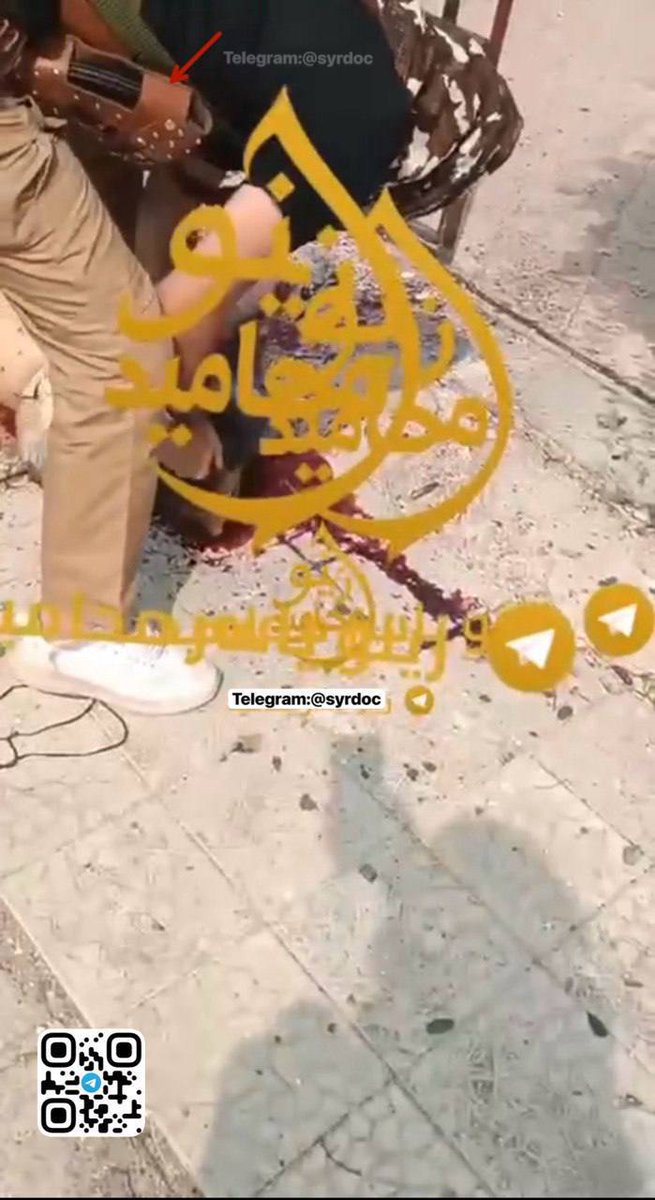 ‼️‼️GRAPHIC: I will not share the video as its extremely graphic. But here is a screenshot of the same pro-government tribesman beheading a Druze civilian. His channel holds the name of the tribe "Mahameed".