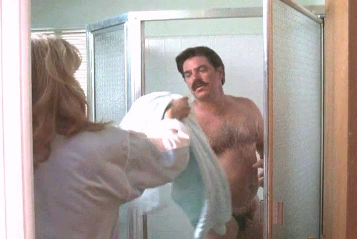 PositiveSmall's tweet image. Celebrating actor Bruce McGill who first rose to prominence as 'D-Day' in NATINAL LAMPOON'S ANIMAL HOUSE.  In 1989, he co-starred with Teri Garr and John Lithgow in OUT COLD where he showed his #smalldick.