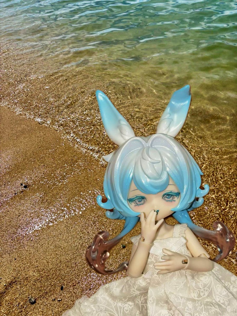 popnegitoro's tweet image. 家族で海🥳!
ララとルルも一緒に!…は連れて行けなかったので(潮風とか良くないかなと思って)家で撮った写真を切り取って付け足しました🥹笑笑