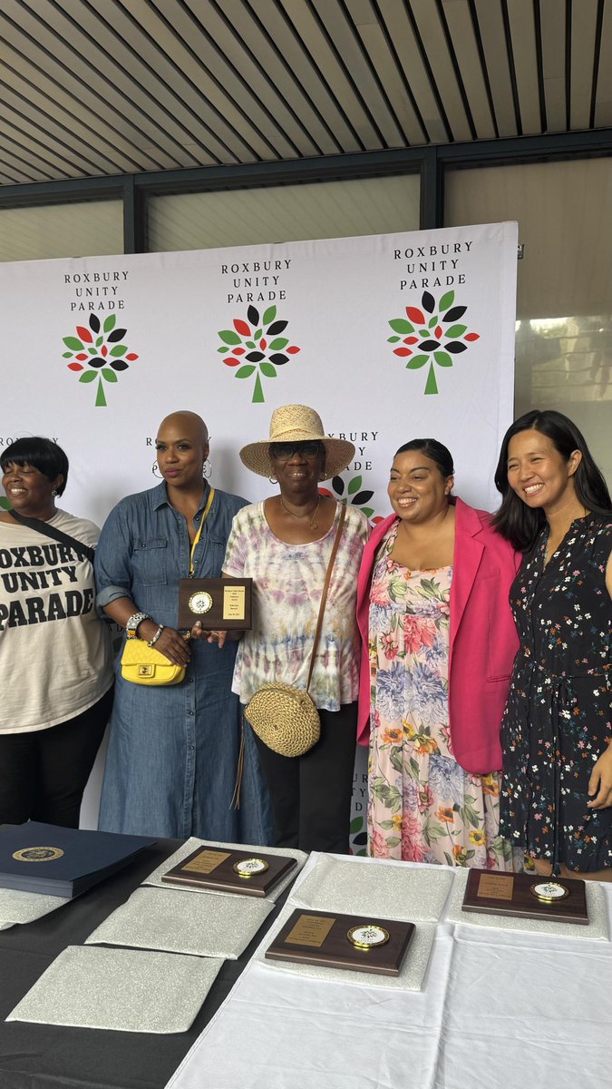 AyannaPressley's tweet image. It's always a joy to celebrate the history, culture, and vibrancy of our community at the Roxbury Unity Parade.
Congrats to our honorees and shout-out to Toy Burton for another successful convening.