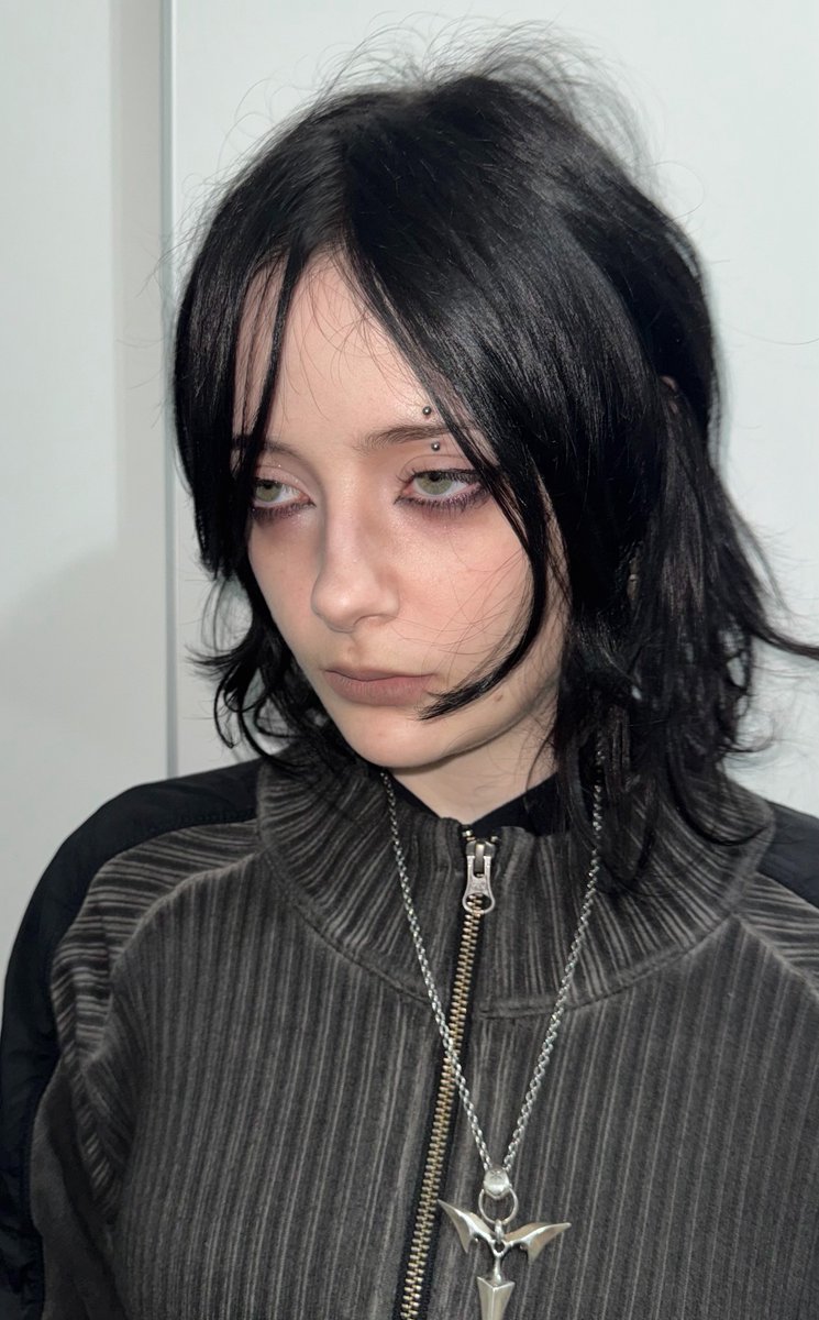 pitayaq's tweet image. i did my makeup slightly different than usual and i liked it hehe