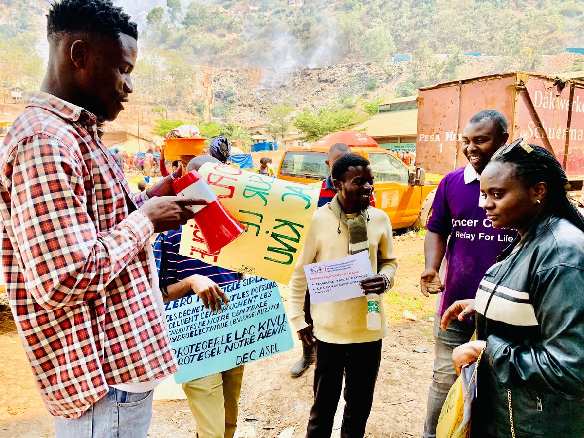 DEC_Organisatio's tweet photo. La lutte contre la pollution plastique sur le lac Kivu est une urgence environnementale. Chaque déchet jeté menace la biodiversité aquatique, la pêche locale et la santé d populations. Agissons pr préserver ce trésor naturel vital pour la région. #LacKivu #StopPlastique #Écologie https://t.co/Xa0n0yV1D9