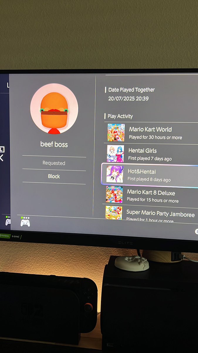 NathanRhiley's tweet photo. @Poofesure poof why he playing hentai https://t.co/CxgDpHd4yC
