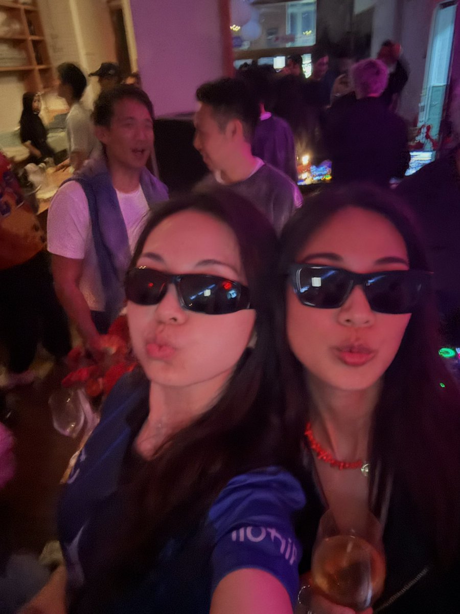 thejodytu's tweet image. i’m a sis-maxi, i’m long all the sis, i’d bet it all on the sis, i’d hold the sis even if they went down 99%, i’ll keep accumulating the sis, because the sis will bring you the greatest returns you can possibly imagine, ily sis, have a good day and thank you for everything