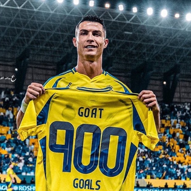 CristianoXtra_'s tweet image. 🎙 Alan Shearer :
"Thierry Henry and I will reach to Cristiano Ronaldo's goals (938) if our goals in training sessions are counted. That's a crazy number!"