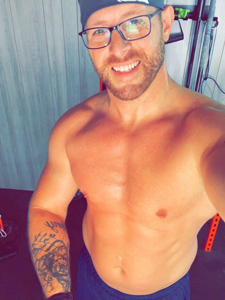BearFitJoe's tweet photo. Getting sweaty! https://t.co/xv8sOj48Ns