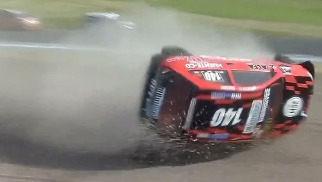 LuccasCorsino's tweet image. El piloto que tuvo este accidente en el Turismo Pista hoy es cliente mío.
Si digo lo que opino sobre la seguridad del Gálvez me cierran la cuenta, ah pero que linda la definición de la C3 👍🏼