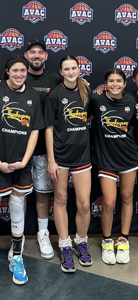 jdemonbrun34's tweet image. Great to see our @Starting5Bball kids on the big stage in Chicago at Nike Nationals.
Kamilla Basyrova (Cal Storm 16U EYBL)
Noa Peña (SA Swish 15 EYCL)
@noapena34 @ValenciaGirlsBB