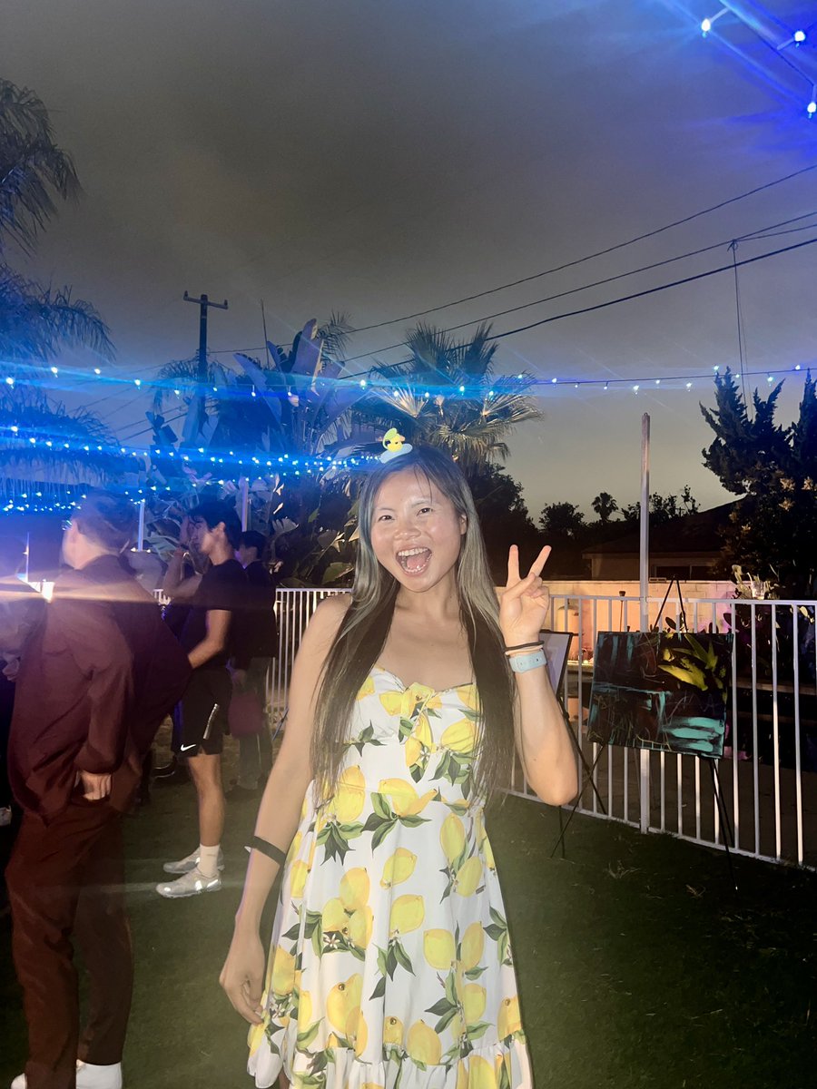 gracepace_'s tweet image. Wholesome weekend in Los Angeles highlights:
- Summit community pool party
- Creator pickleball
- Canvas and Chorus party
- Create and Cultivate conference
LA events are more fun than SF events usually and that’s why I live here too