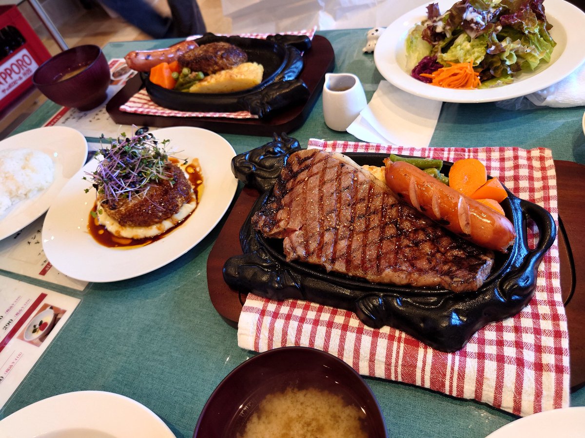 PriusPHEV2023's tweet photo. 祝復活！ 2年半ぶり
お肉屋さんの洋食～Kitchenこまがた 藤沢市
ハンバーグ&amp;サーロインステーキ&amp;メンチカツをいただく！ https://t.co/q9p7FW4BV8