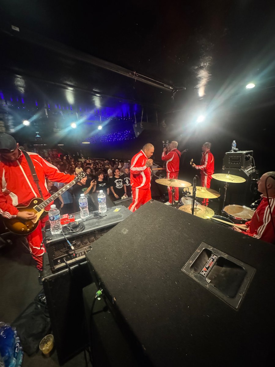 efarrell_'s tweet image. haywire playing hatebreed in chicago, what it’s all about