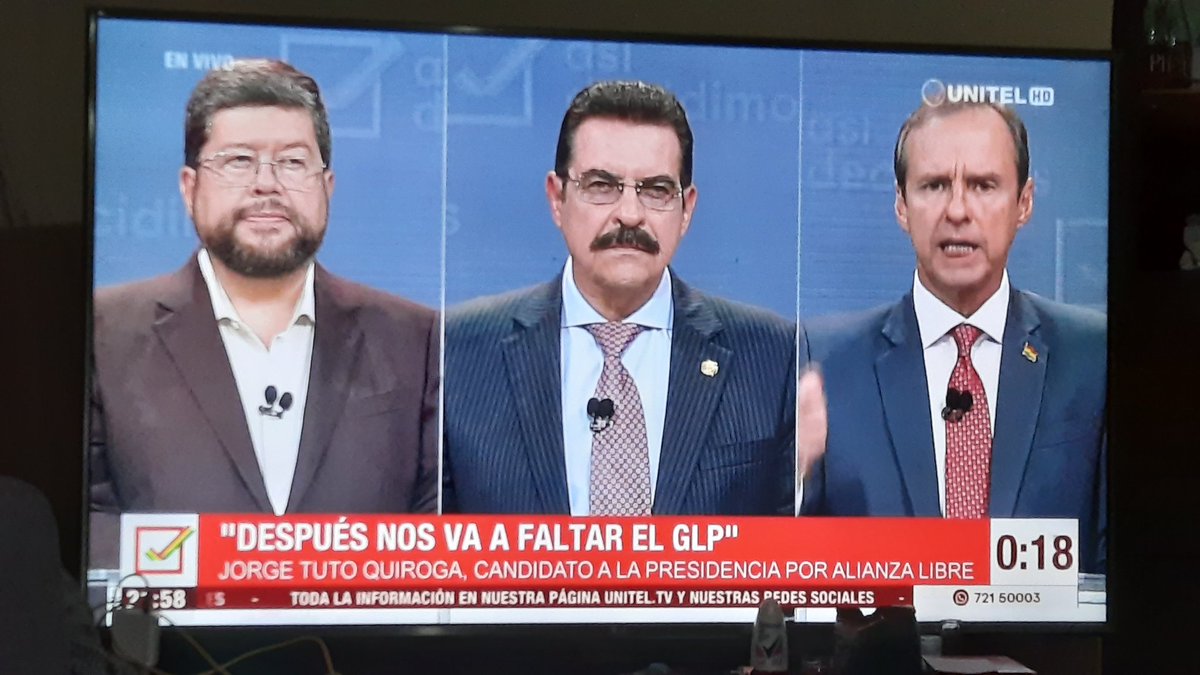 nancyvago's tweet photo. Doria Medina y Manfred Reyes Villa en el ataque cada vez que pueden en el #debate de Unitel. Tuto en otra estrategia, se concentra en responder los temas... https://t.co/2bBKzdQufV