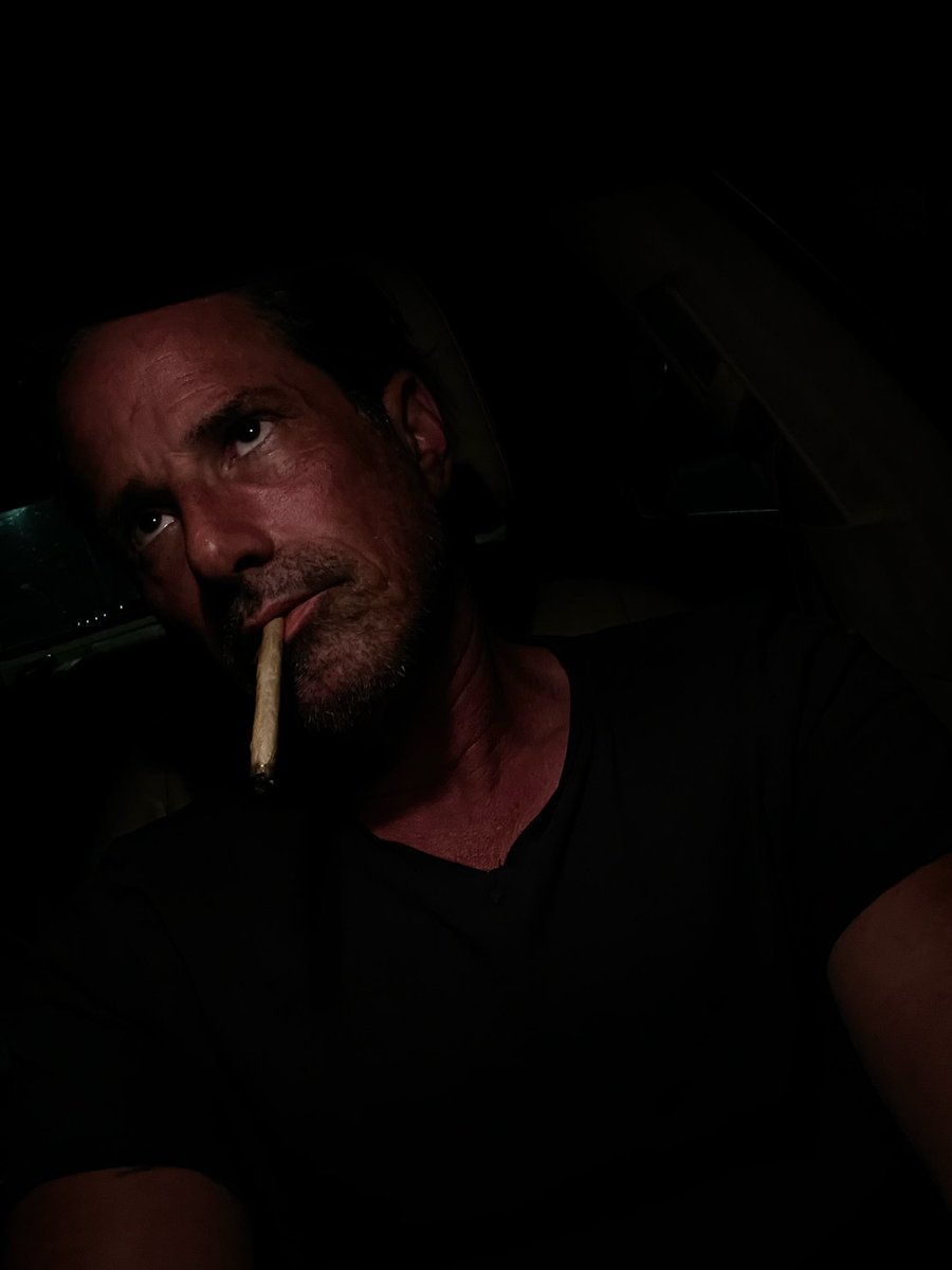CarlSagansBrush's tweet image. Good night Xeeters. I leave you all with these words of uncomfortable truth. Every pill mill responsible for the opiate epidemic in Florida had 2-3 police details on duty at all times to ensure order and cover liability. Toodles.
-shuffilino