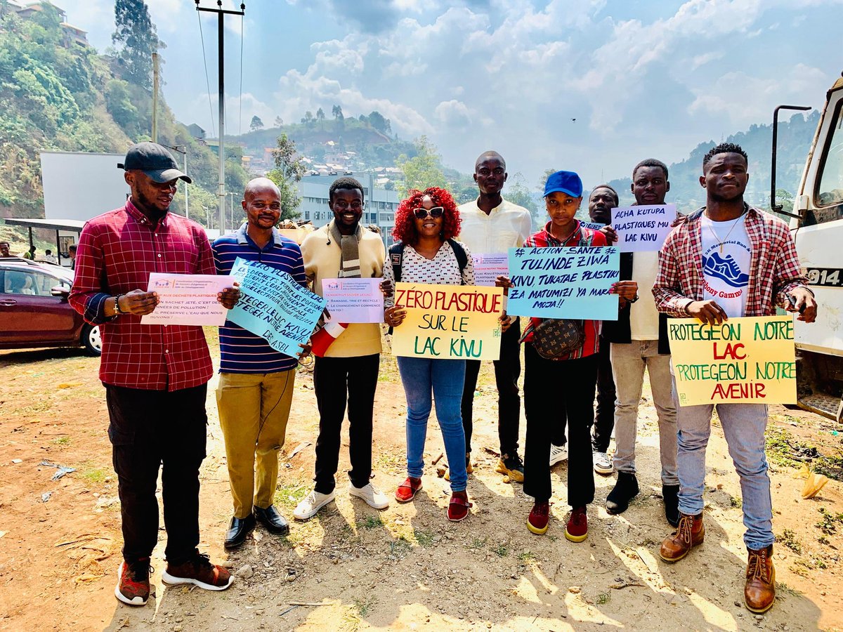 DEC_Organisatio's tweet photo. Fighting plastic pollution on Lake Kivu is an environmental emergency. Every piece of waste threatens aquatic biodiversity, local fishing, and public health. Let’s act to protect this vital natural treasure for the region. #LakeKivu #StopPlastic #Environment @CongoActual https://t.co/MEnjPqBU4O