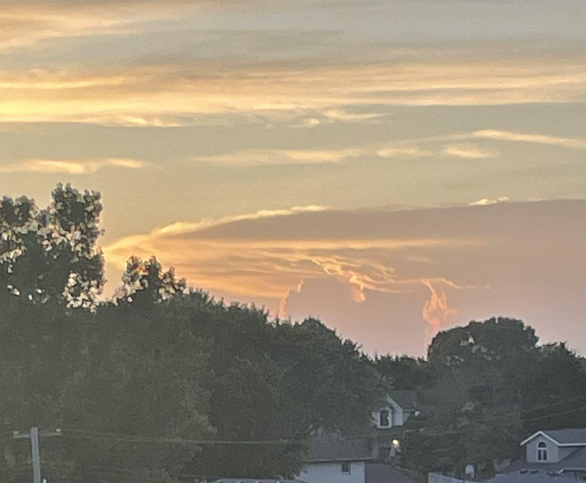 This edge of the storm is 180 some miles northwest of Kearney. Impressive structure from so far away .