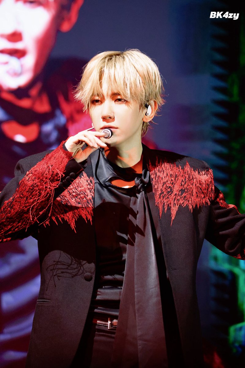 BK4zy's tweet photo. 250720｜BAEKHYUN WORLD TOUR <Reverie> in Milan
🌹🌹🌹
#BAEKHYUN  
#백현 #ベッキョン #边伯贤 https://t.co/yCJDYPwaPu
