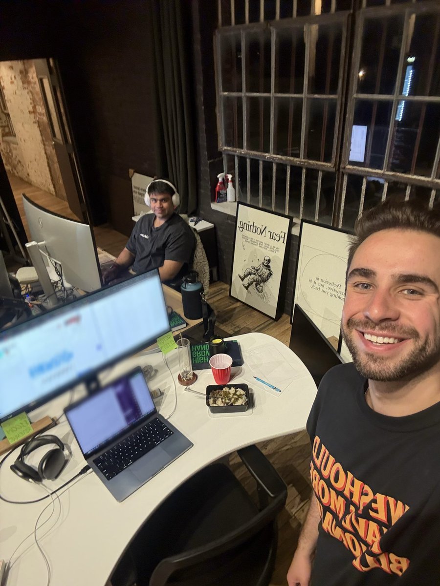 jobsbygeorge's tweet image. Sunday night at @BrickyardVC looks like:
- it’s 10:16pm
- prepping for 56 calls this week
- co-founder @kanlanc being a beast and shipping code 24/7
- quick 1 hour workout + sauna
- eating meal prep
LFG.