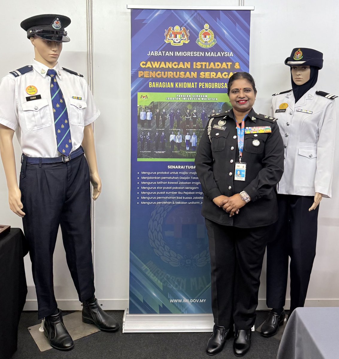 103rd Immigration day celebration today, I started in the white &amp; navy blue since 1990 uniform. Unimaginably transformed &amp; today towards AI. Tqsm supporting JIM all along. ⁦<a href="/shamsulazribakr/">Shamsul Azri bin Abu Bakar</a>⁩ ⁦<a href="/wandahlan/">Wan Ahmad Dahlan</a>⁩⁦<a href="/saifuddinabd/">Saifuddin Abdullah 🇲🇾</a>⁩⁦<a href="/anwaribrahim/">Anwar Ibrahim</a>⁩⁦ #Glad JIM Always2