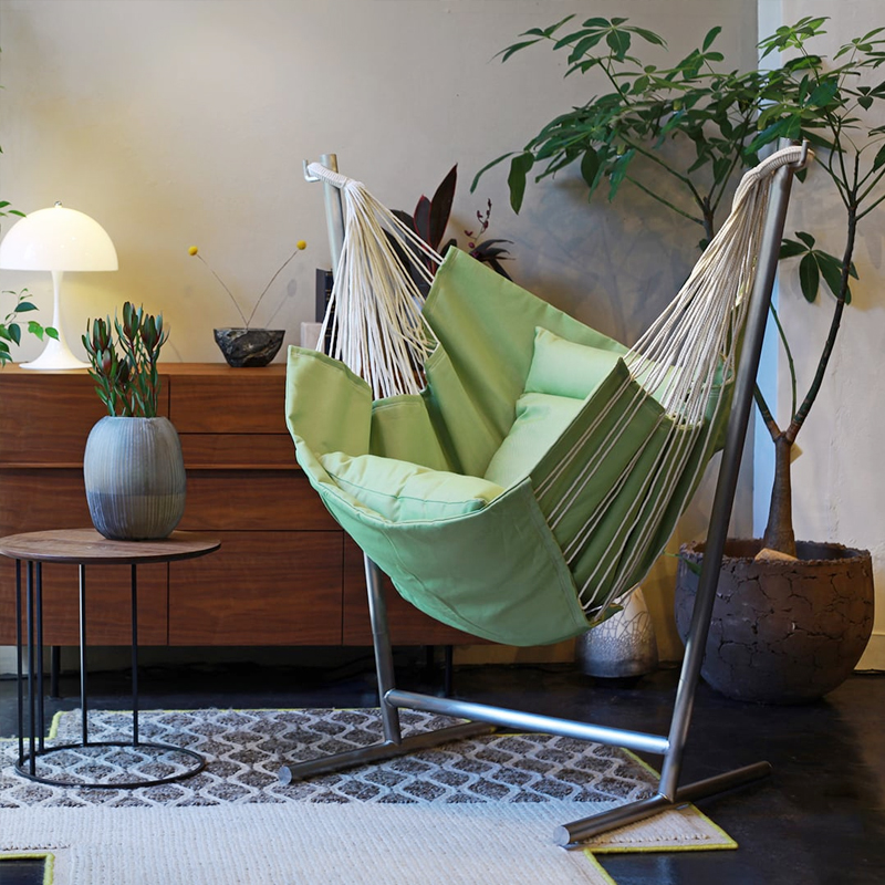 realstylenagoya's tweet image. ／
REAL Style POPUP✨
東京ミッドタウン ガレリア1階
＃イセタンサローネ 8/19㊋まで
＼

畳をモチーフに、伝統技術の粋を集めて作られたこだわりの「FUZA sofa」をはじめ、究極の座り心地のハンモックチェア「KOMFORTA」も展示中。

#isetansalone #realstyle #リアルスタイル ＃コンフォルタ